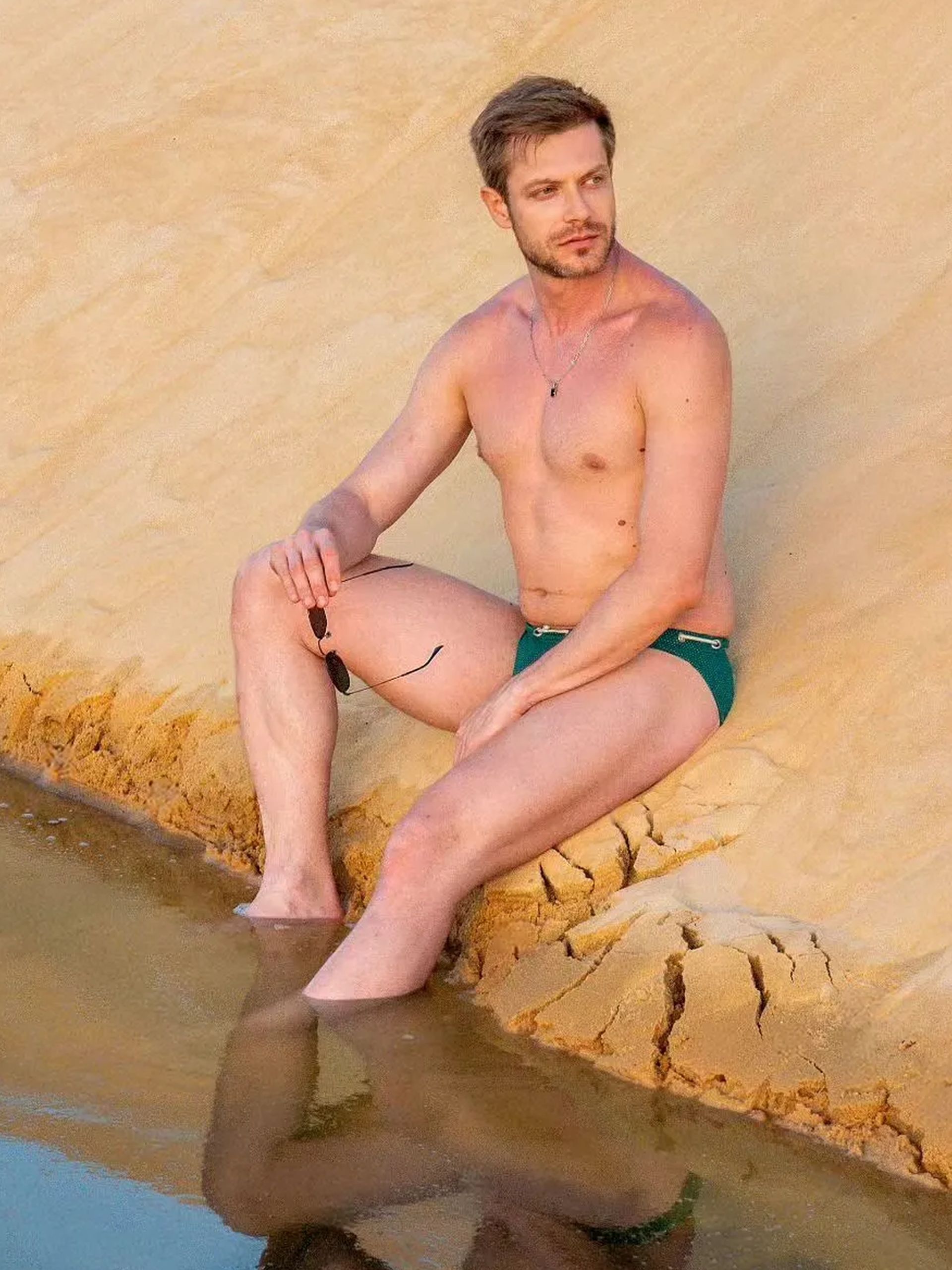 Brazilian gay porn performer Vamosagilizar (Juliano Vieira)