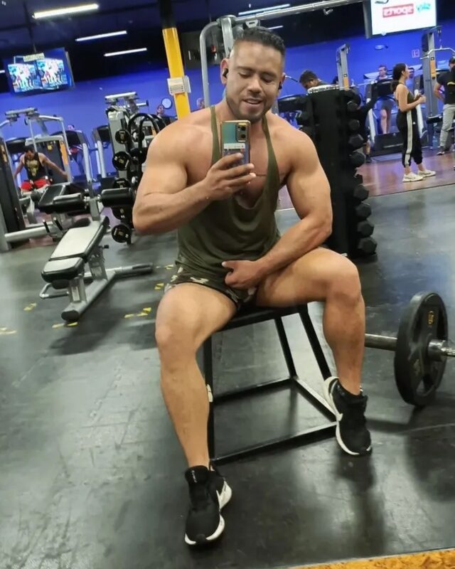 Mexican gay porn performer Musclegummy