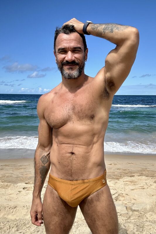 Brazilian gay porn performer O Gravador