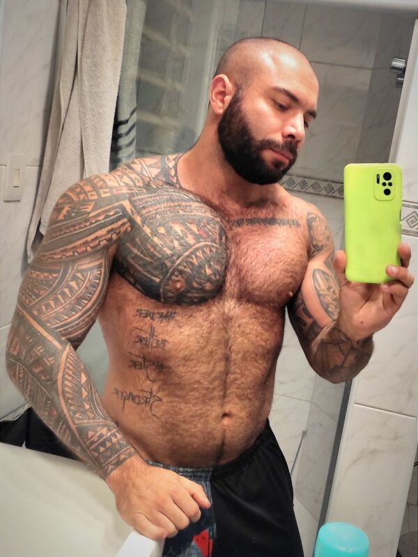 Brazilian gay porn performer Léo Oak