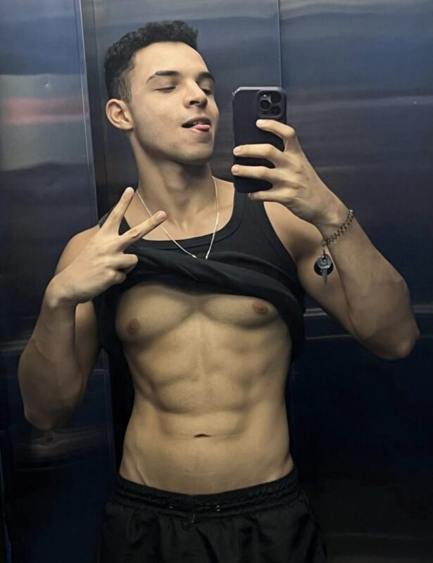 Leonar Gomez