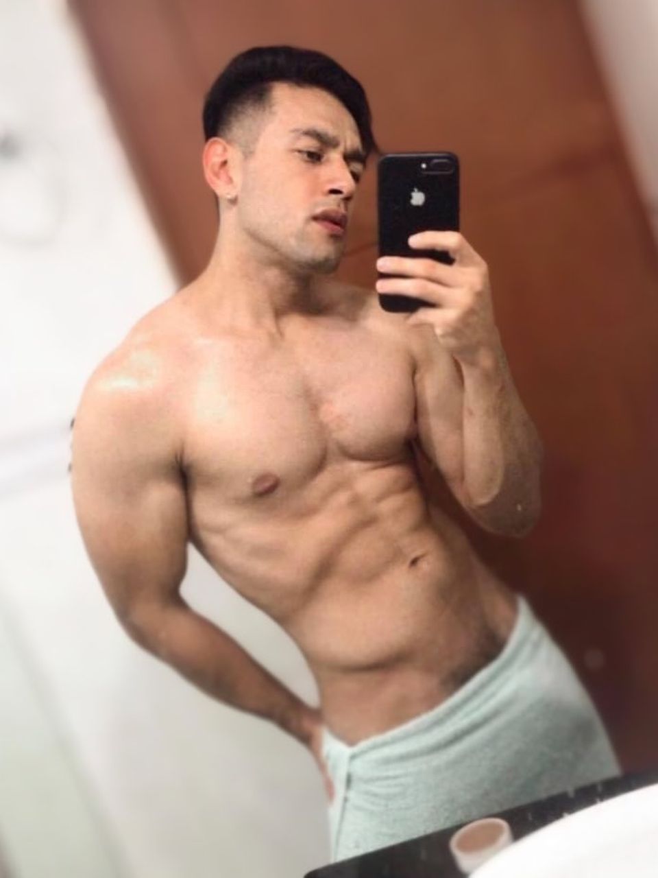 Colombian gay porn performer JoseDaniAB