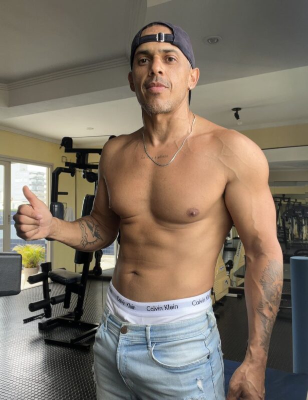 Johnny Louis